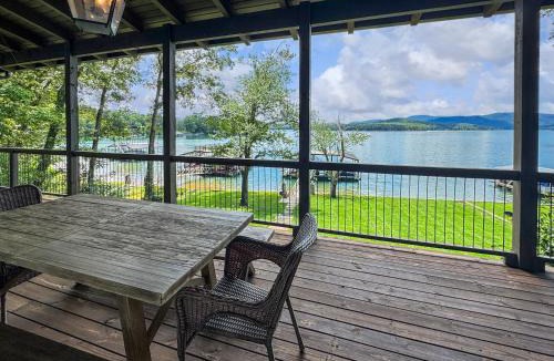 Morganton House | Lakeview Landing