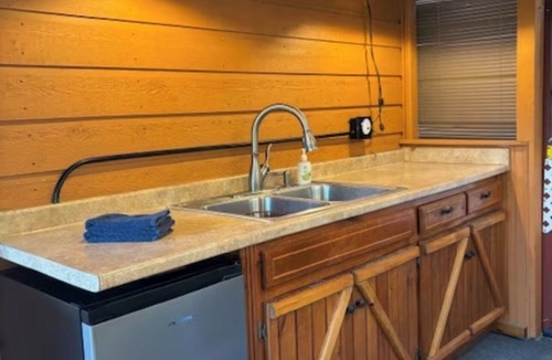 Lake Whitney Cabin | Lakeview Livin' Cozy Cabin - Hot Tub, Game Room, Fire Pit in charming Whitney