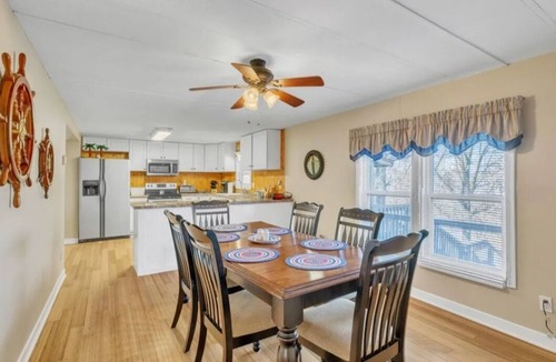 Eddyville House | LAKEVIEW LIVING @ LIGHTHOUSE BAY