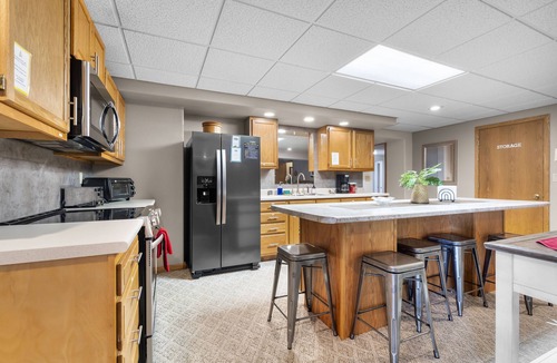 Delhi House | Lakeview Living - LOWER LIVING 1 - Vacation Rental