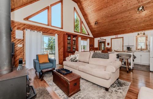 Tobermory House | Lakeview Loft A-Frame Escape Tobermory With AC
