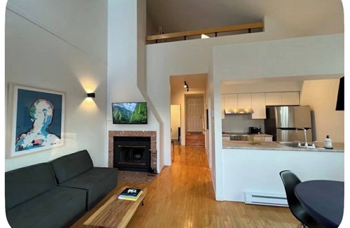Magog Condo | LAKEVIEW LOFT WITH HEATED POOL