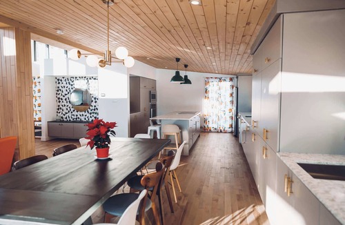 Les Pays-d'en-Haut Regional County Municipality Ski Chalet | Lakeview Luxury Cottage w/Private Spa