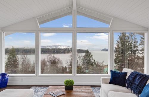 East Hope House | Lakeview Luxury