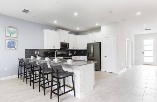 Kissimmee Villa | Lakeview Luxury Villa with Everything!