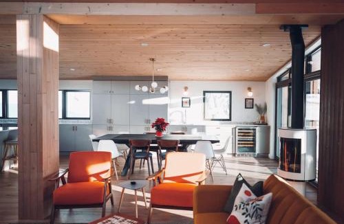 Sainte-Adele Ski Chalet | Lakeview Mid Century Luxury Cottage