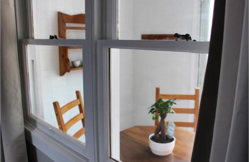 Sauble Beach Hotel | Lakeview Motel and Cottages