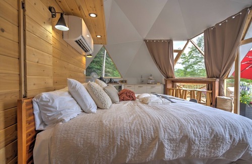 Haliburton Hotel | Lakeview Motel