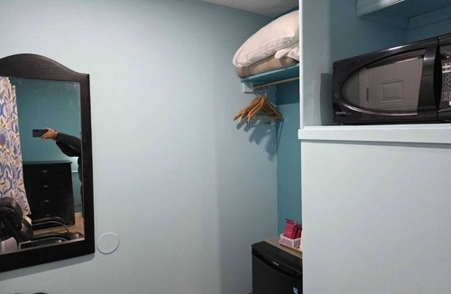 Kincardine Hotel | Lakeview Motel