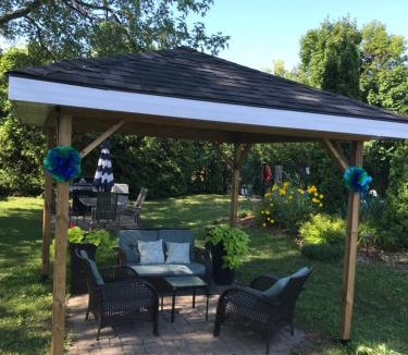 Kincardine Hotel | Lakeview Motel & Cottage