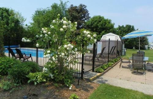 Kincardine Hotel | Lakeview Motel & Cottage