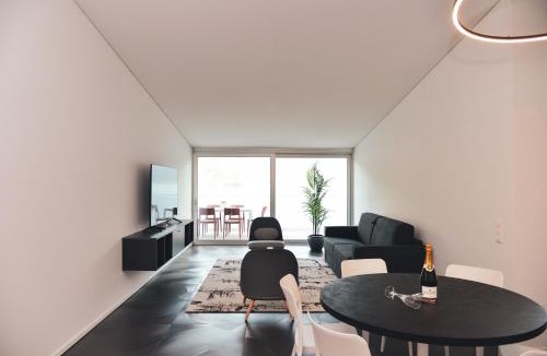 Melide Apartment | Lakeview Motta Penthouse in Melide