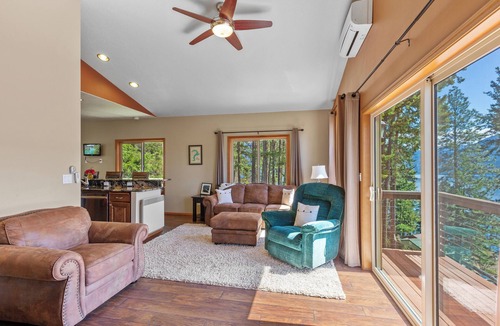Bayview House | Lakeview Mountaintop