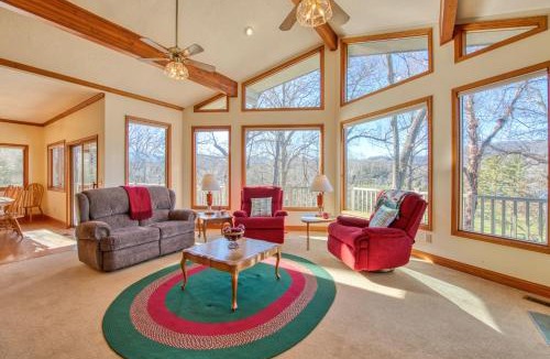 Waynesville House | Lakeview on the Links