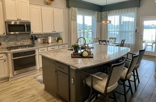 Hockley House | Lakeview Peaceful Retreat