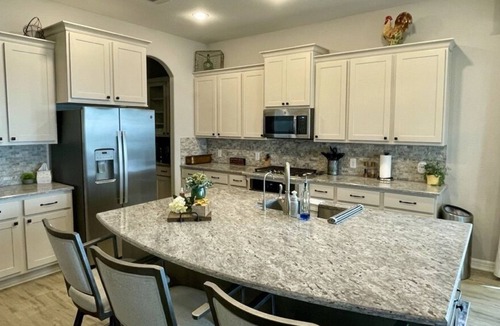Hockley House | Lakeview Peaceful Retreat