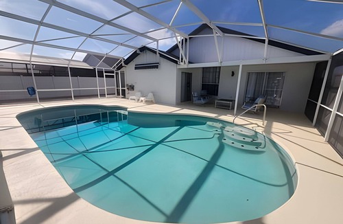 Indian Wells House | Lakeview Pool Villa, 3BD/2BA 10 min to Disney!