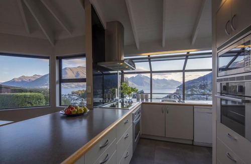 Queenstown City Centre House | Lakeview Queenstown