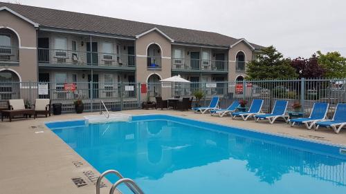 Wasaga Beach Hotel | Lakeview Resort Motel