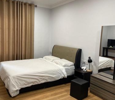 Temerloh House | Lakeview Resort