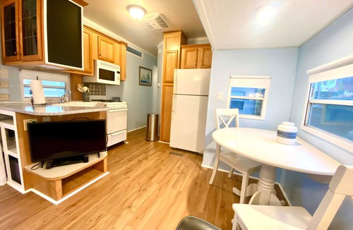 Camden House | Lakeview Retreat