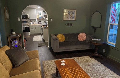 Harrison House | Lakeview Retreat