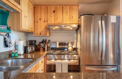 Kings Beach Cabin | Lakeview Serenity Cottage