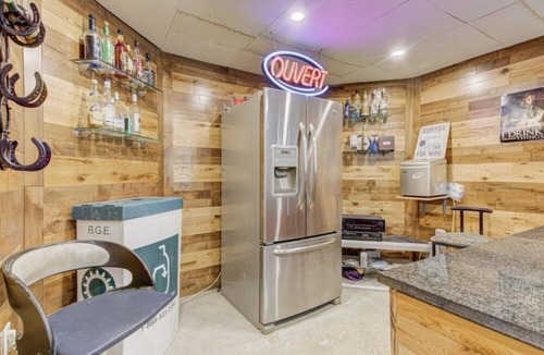 Saint-Anicet House | Lakeview Serenity