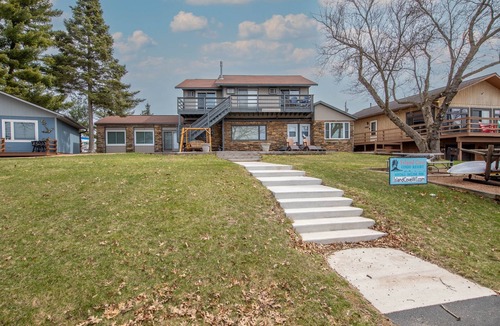 Minocqua Condo | Lakeview Stay - Walk to Town & Dock Access