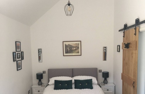 Wareham Bed & Breakfast | Lakeview Studios