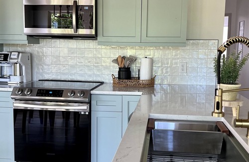 Holiday Island Cottage | Lakeview! The Jefferson Cottage at Holiday Island.