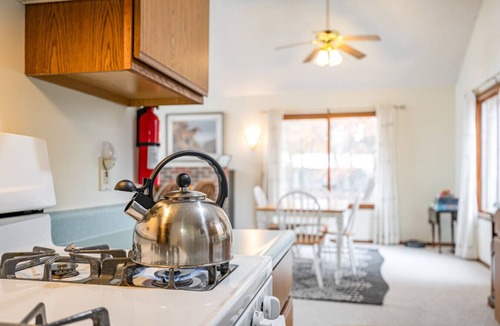 Au Gres Apartment | Lakeview & Wildlife in Au Gres