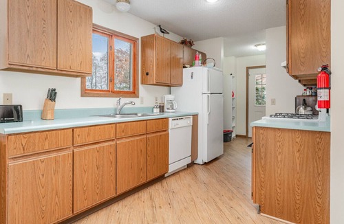 Au Gres Apartment | Lakeview & Wildlife in Au Gres