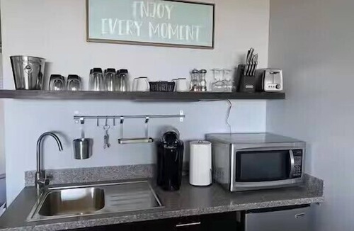 Weirs Beach Apartment | Lakeview Winni Condo w/Kitchenette Weir’s Beach