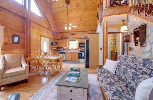 Ingles House | ‘Lakewood Lodge’ Escape w/Fire Pit