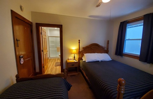 Lakewood Hotel | Lakewood Lodge