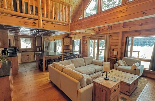Eastern Vermont Cabin | Lakewood Lodge