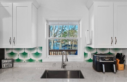 Wise House | Lakin`Reel Memories - Sleeps 18 - New Rental