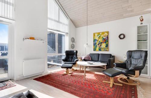 Lokken House | Laksen 64 - Cottage By The Town, Beach, And Golf Course