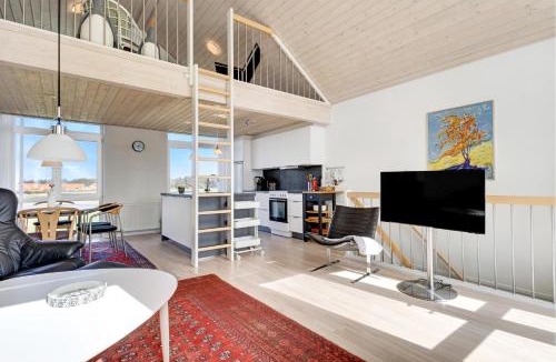 Lokken House | Laksen 64 - Cottage By The Town, Beach, And Golf Course
