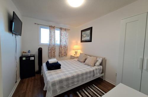 Malton House | Lala-near Pearson airport-mall-free parking