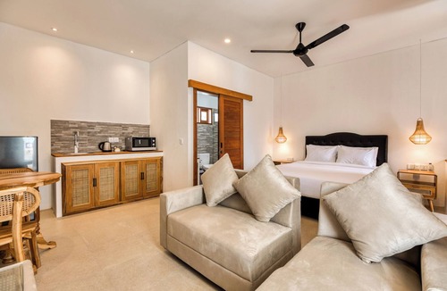 Bukit Villa | Lala Panzi Villa