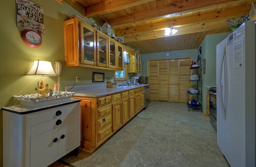 Walnut Mountain Cabin | Lallybroch on the Lake