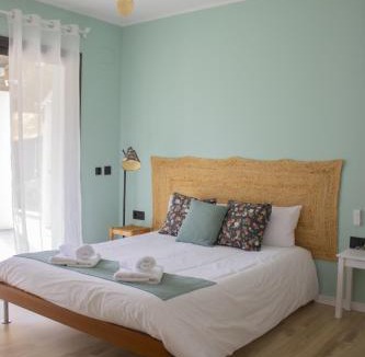 Seva Villa | LAMAGADA - Casa en Montseny con Piscina Salada