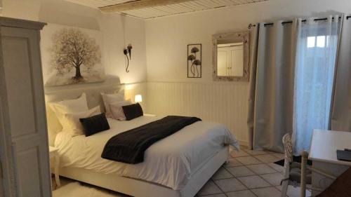 Crest Bed & Breakfast | Lamaisonxv