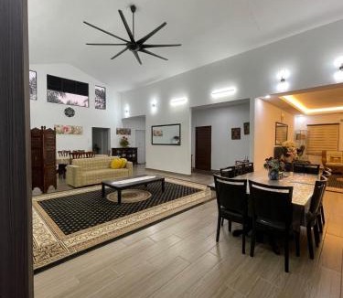 Hilir Perak District Villa | Laman Serambi Homestay