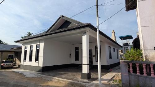 Bukit Jawa House | Laman Suri