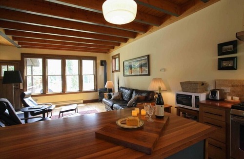 Cooke City-Silver Gate House | Lamar Valley Cabins are spacious modern-rustic cabins one mile from Yellowstone