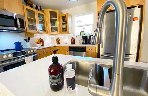 Southside House | #LaMariposaSanAntonio - 5 min to Downtown! Urban Charm!