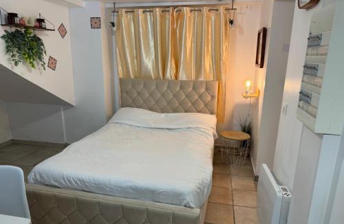 Sannois Apartment | L’amazone